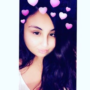 Meet your Posher, Daniela